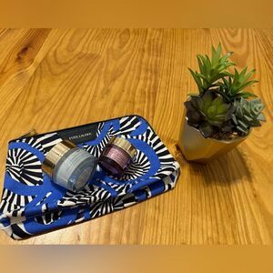 LOT Estee Lauder Daywear / Resilience Lift Night Creme With Makeup Bag